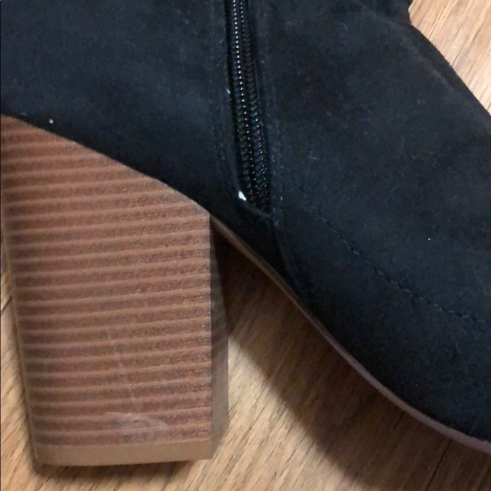 Black High Heel Booties. Size 10 - Picture 4 of 5